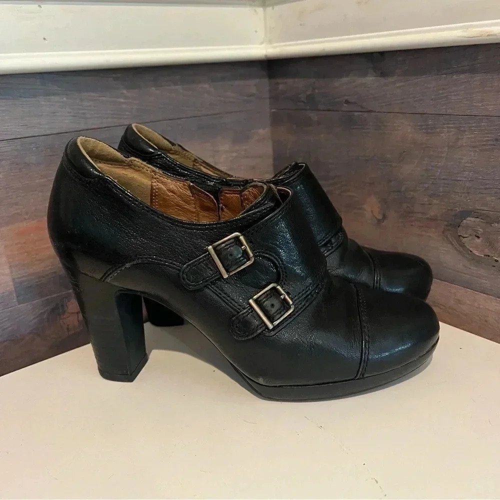 Clarks Sapphire Athena Double Monk Strap Black Leather Heel Womens 9M Witchy
